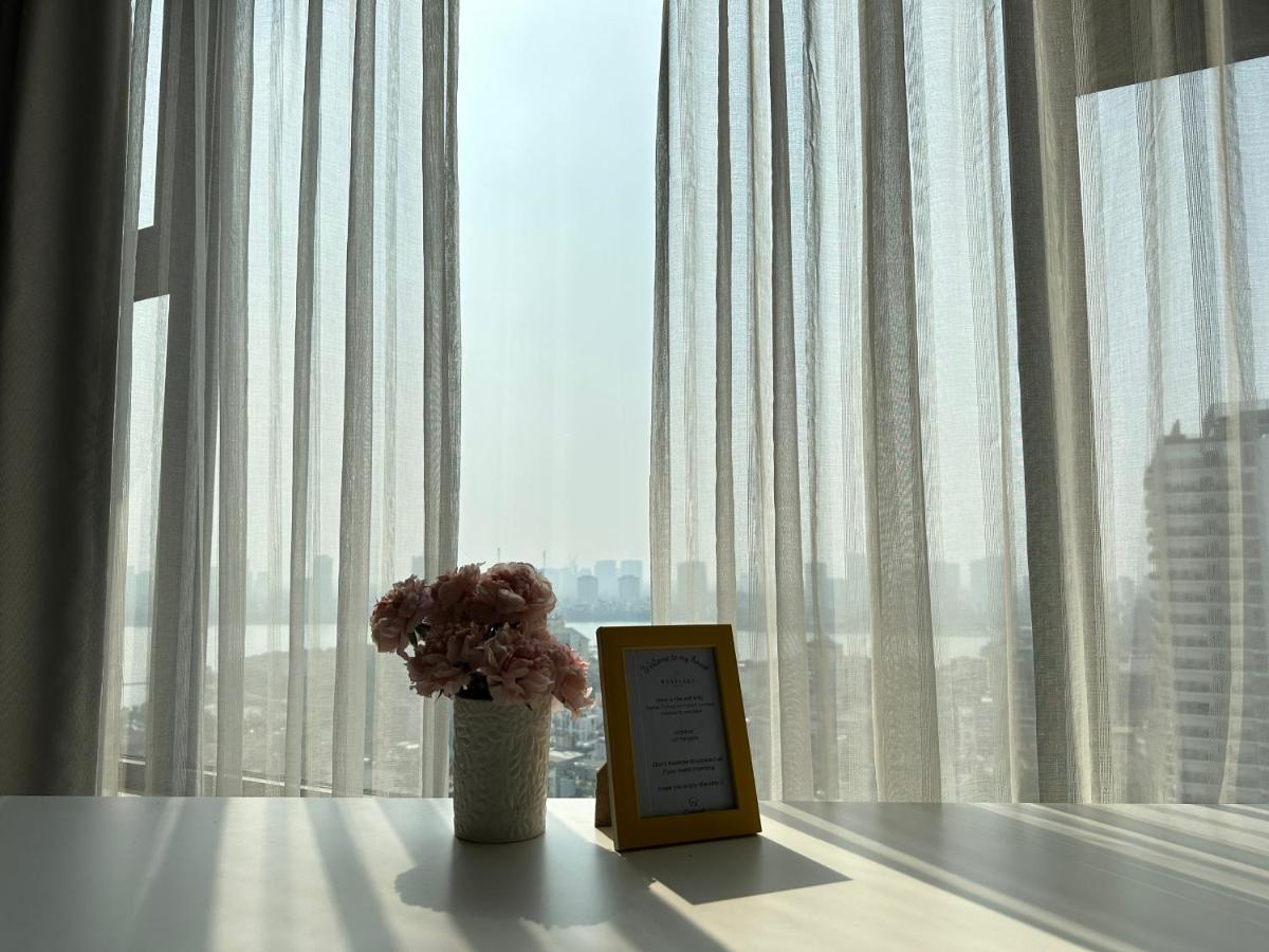 Westlake Homestay Hanoi - D'Le Roi Soleil 외부 사진