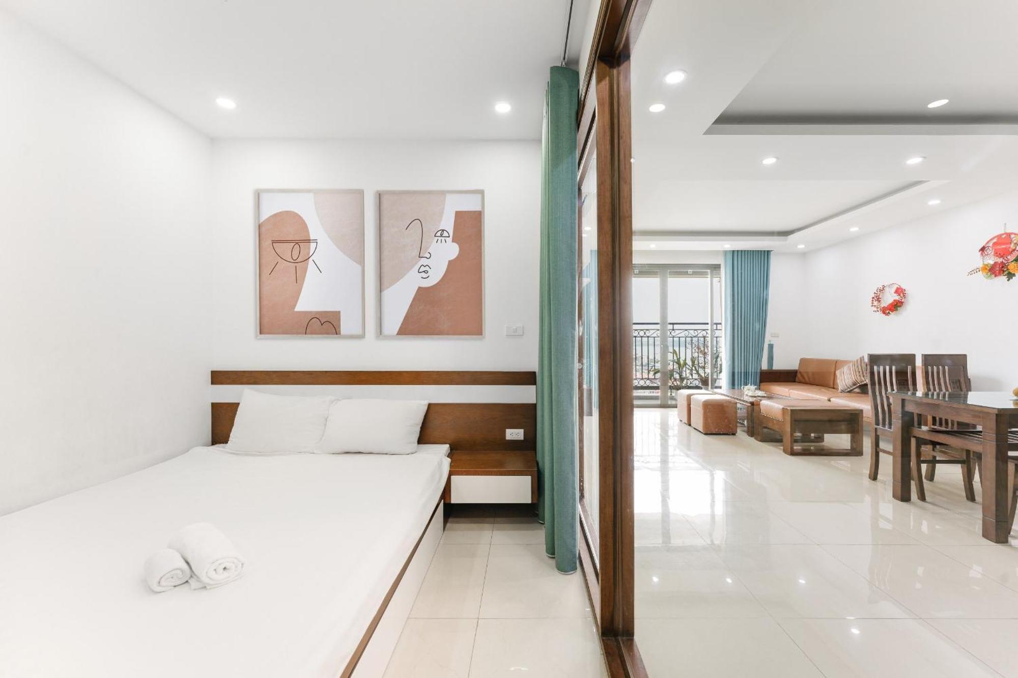 Westlake Homestay Hanoi - D'Le Roi Soleil 외부 사진