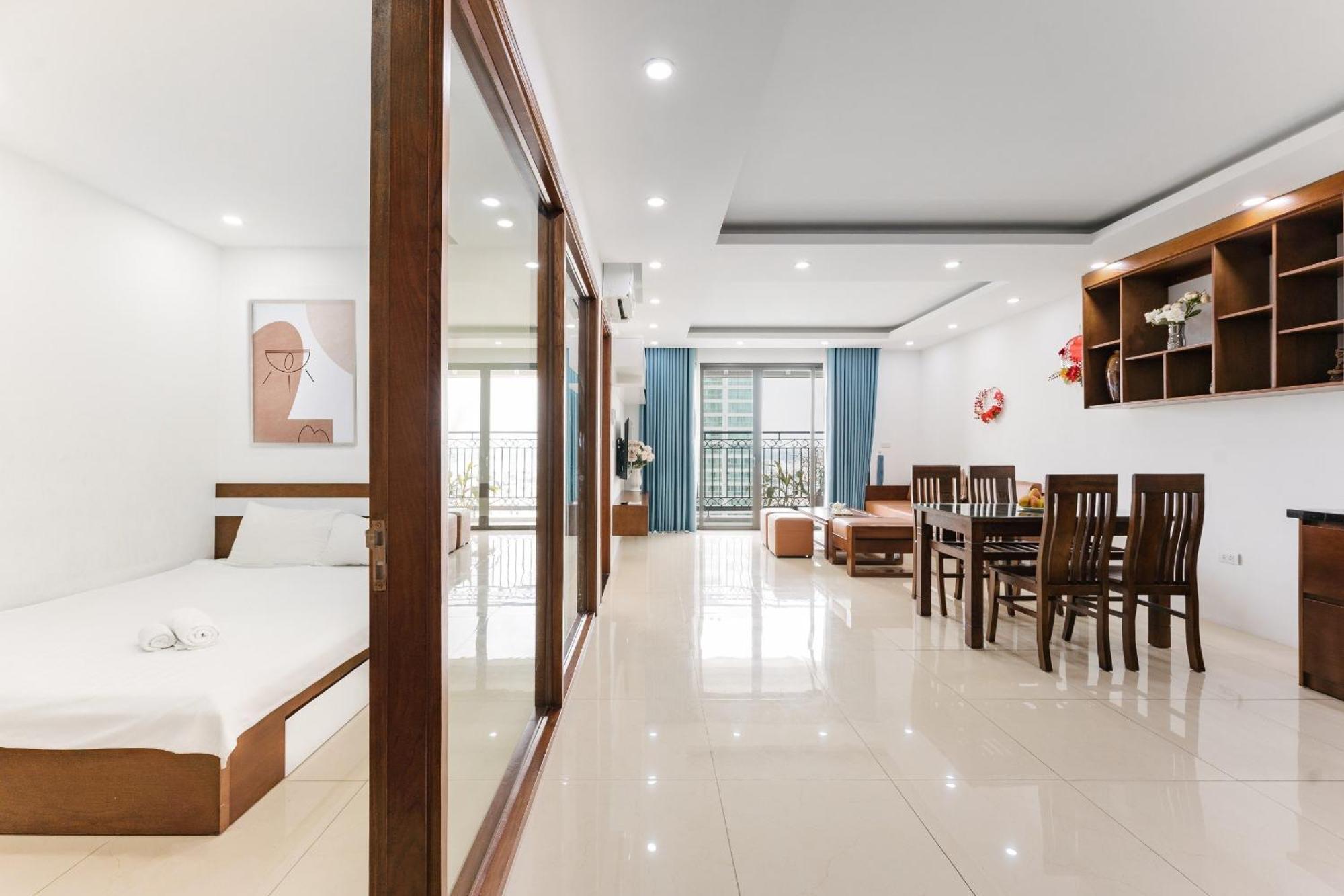 Westlake Homestay Hanoi - D'Le Roi Soleil 객실 사진